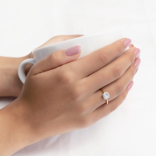 Pierścionek zaręczynowy SAVICKI: żółte złoto, diamenty